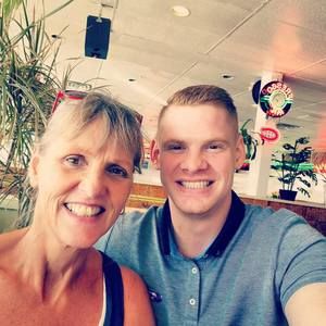 Meet your Posher, Casey